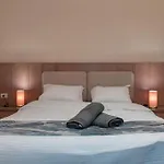 Luxury 3 Bedroom Residence By A1 - 303
